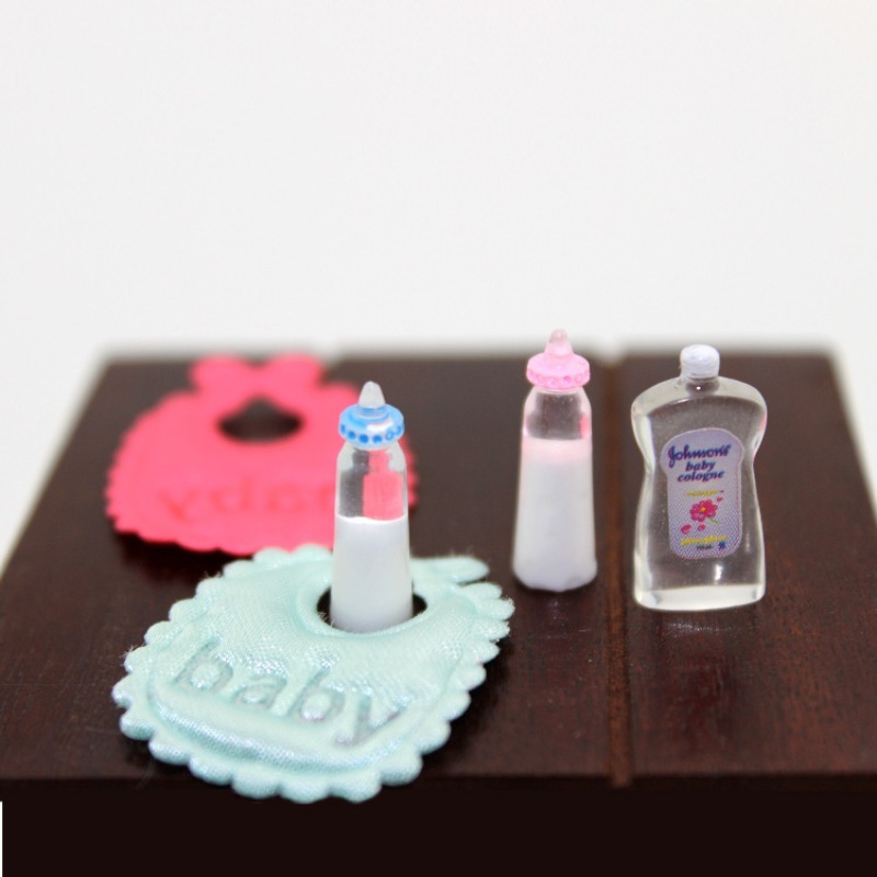 Baby Food Kit - لعبة طعام مصغرة من DOLLHOUSE نموذج