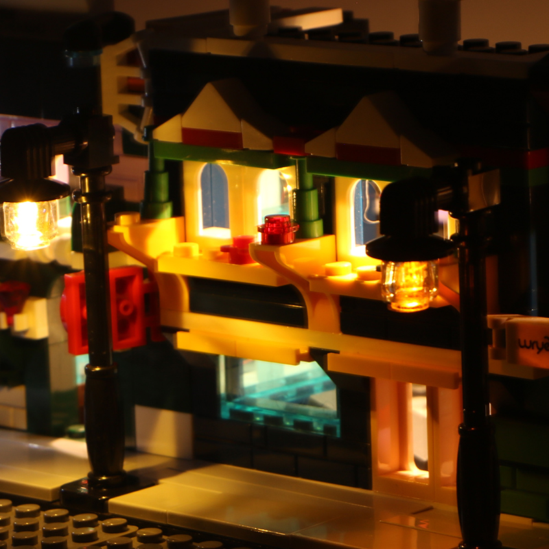مجموعتان من مصابيح LED 4 في 1  - مراجعة Lego Set Creator وسعره