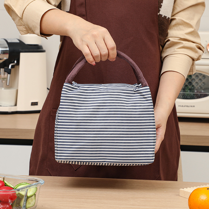 حقيبة غداء معزولة ومضادة للتسر - مراجعة Food Pouch Reusable وسعره