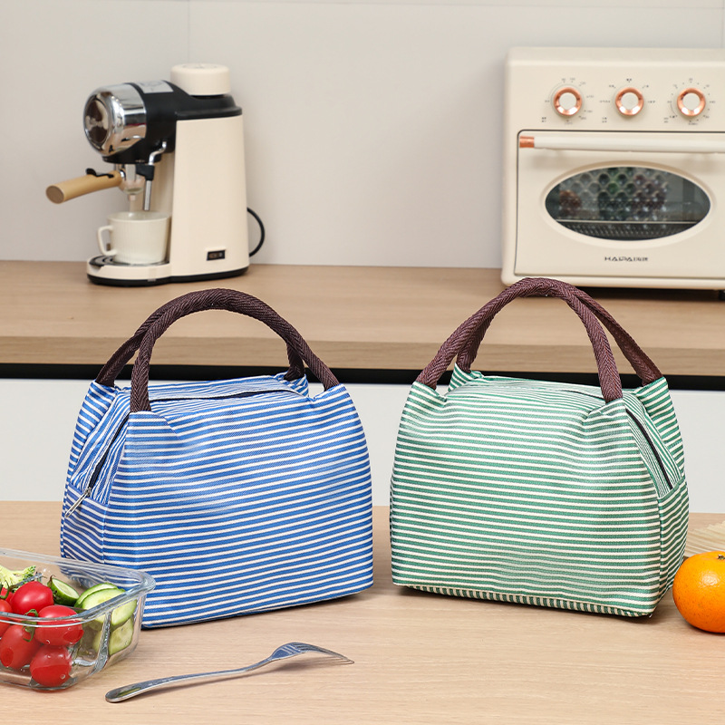 حقيبة غداء معزولة ومضادة للتسر - مراجعة Food Pouch Reusable وسعره