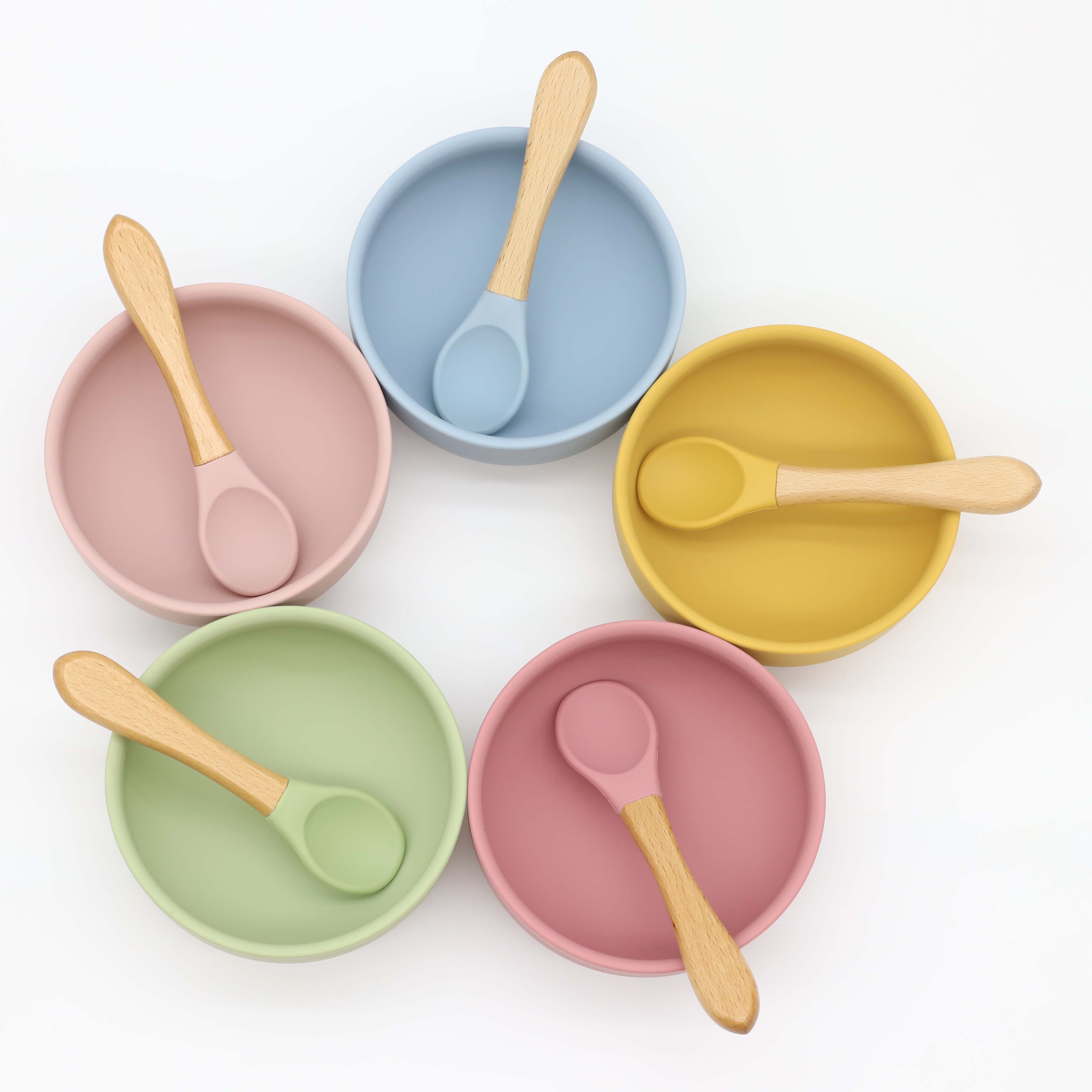 وعاء سيليكون مع كوب شفط، ملعقة - مراجعة Baby Food Kit وسعره
